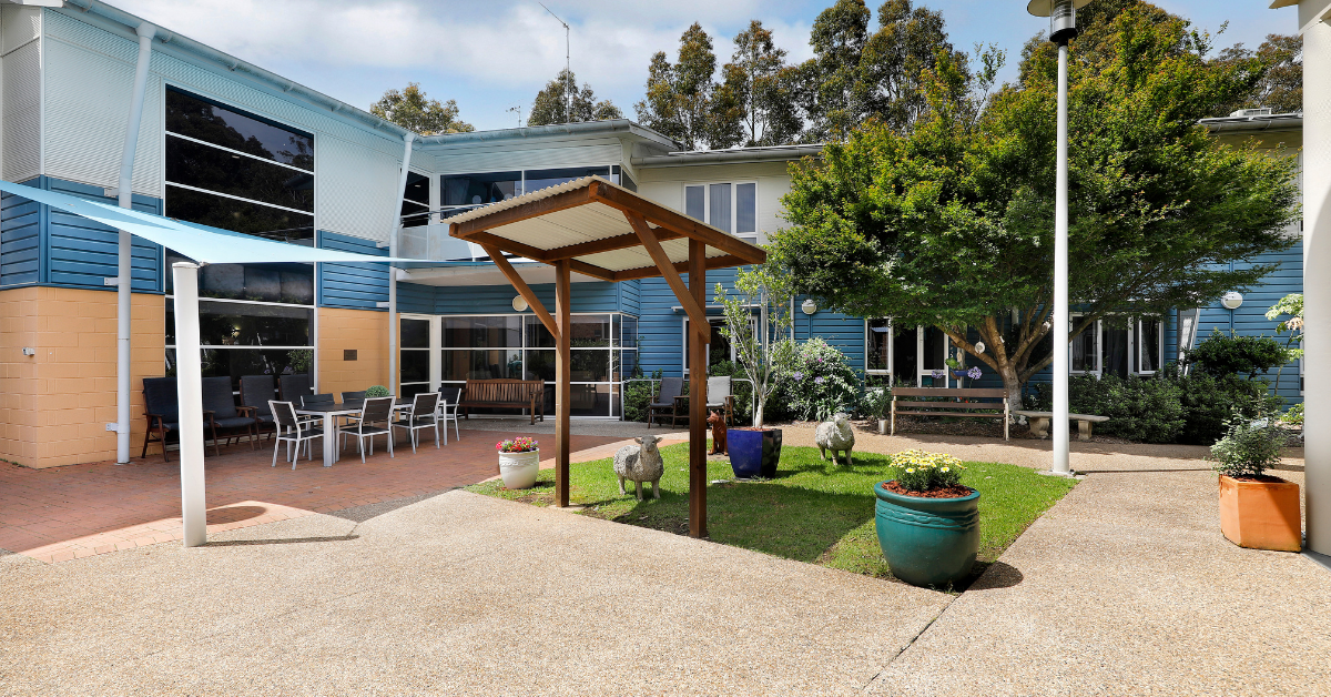 Maranatha courtyard main