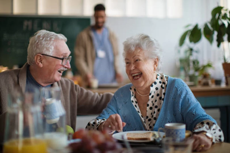 older dining couple.jpg